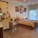 Apartman 511 *